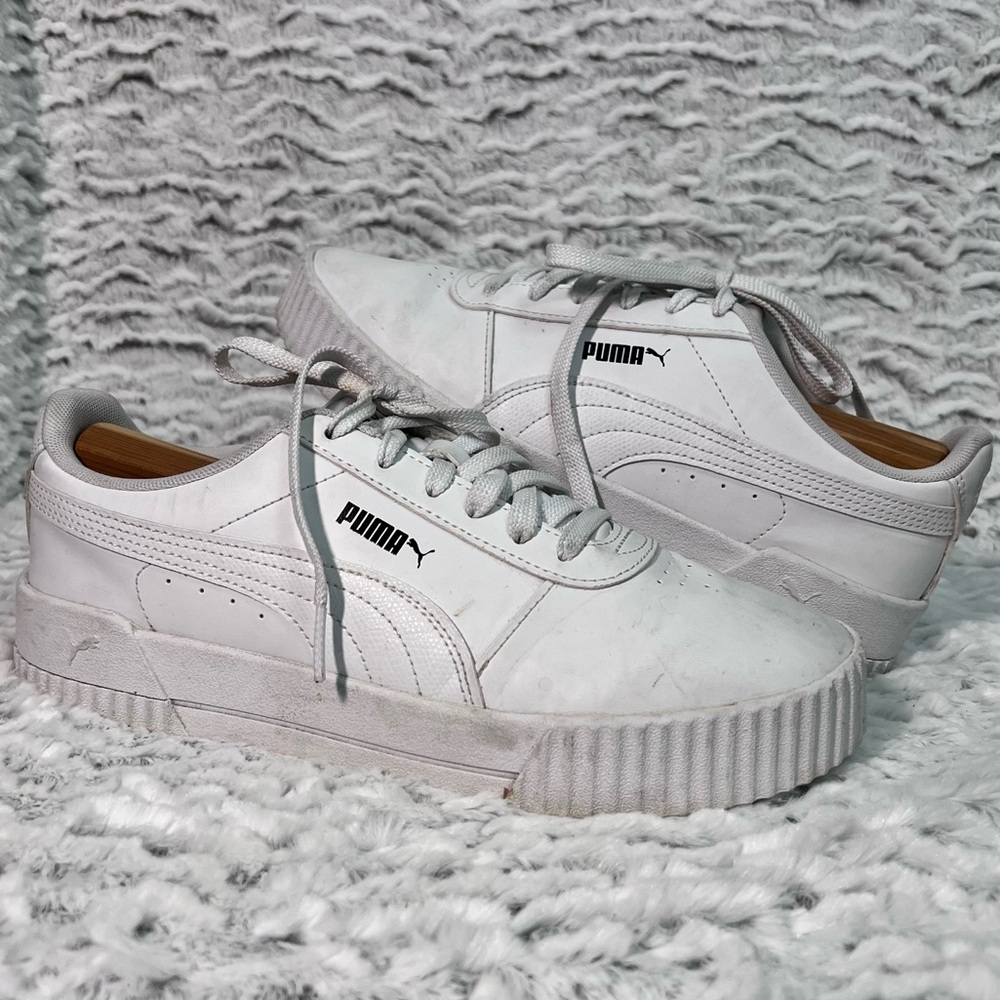 Puma Carina White sneakers size 9